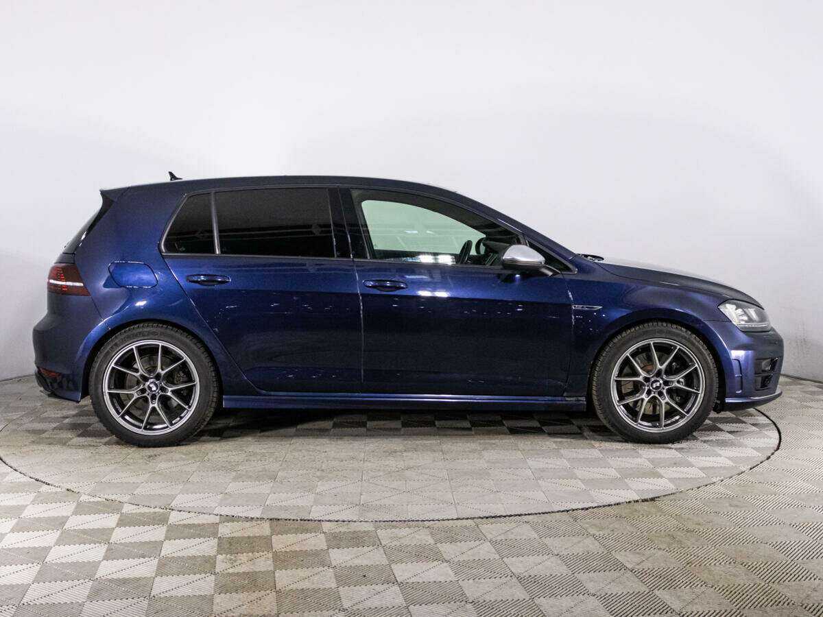 Volkswagen Golf R с пробегом — 2014 год. Фото: #3
