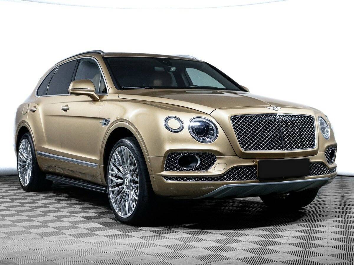 Bentley Bentayga с пробегом — 2016 год. Фото: #2