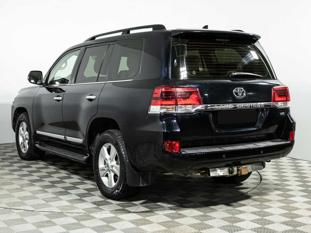 Toyota Land Cruiser с пробегом — 2015 год. Фото: #5