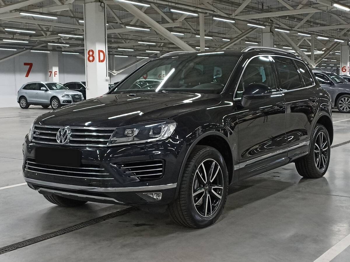 Volkswagen Touareg с пробегом — 2016 год. Фото: #0