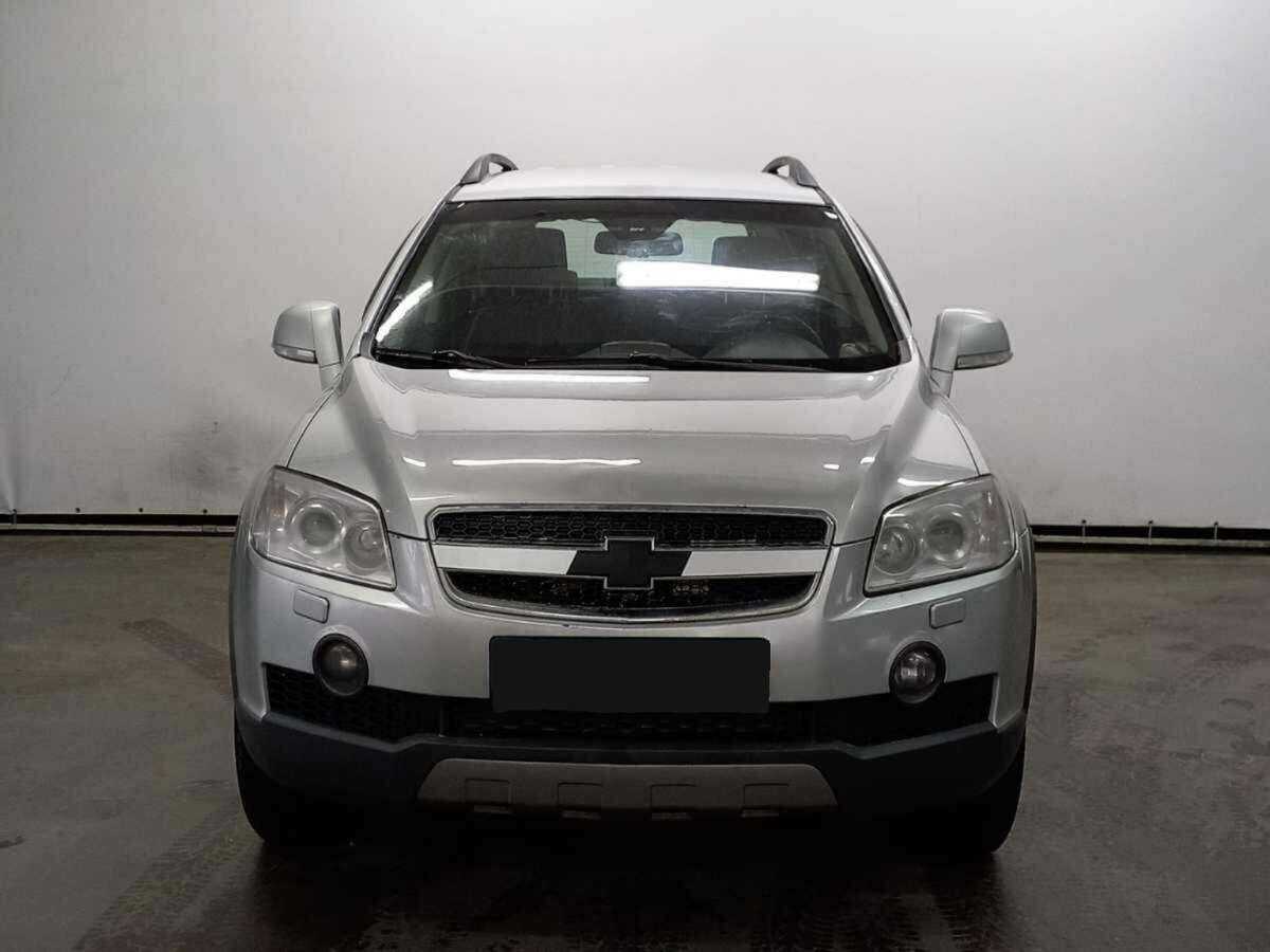 Chevrolet Captiva с пробегом — 2011 год. Фото: #1