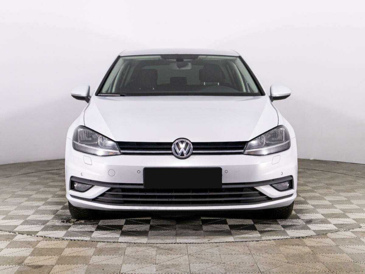 Volkswagen Golf с пробегом — 2018 год. Фото: #1