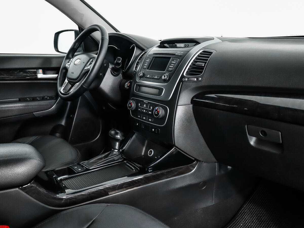 Kia Sorento с пробегом — 2014 год. Фото: #11