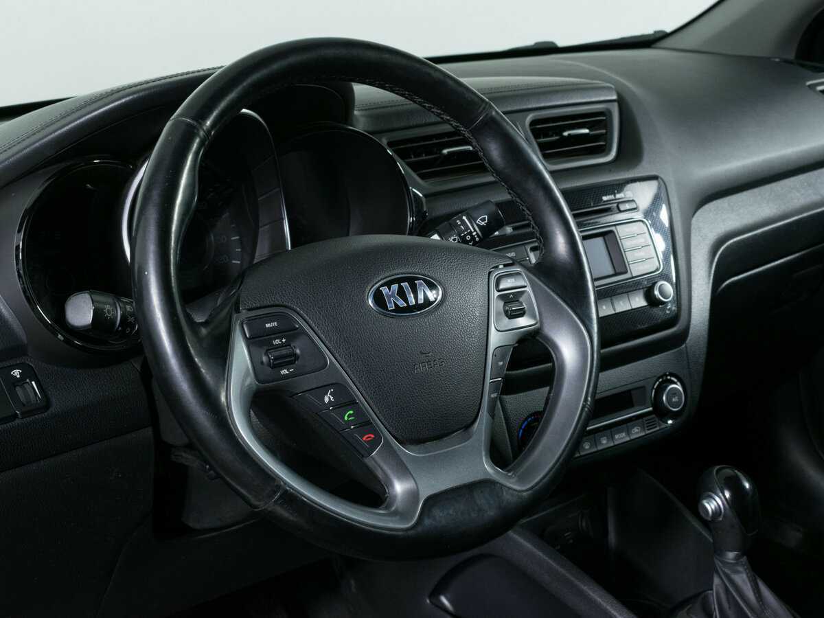 Kia Rio с пробегом — 2016 год. Фото: #11