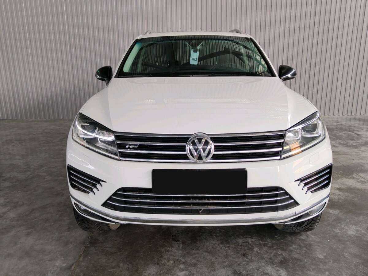 Volkswagen Touareg с пробегом — 2018 год. Фото: #1
