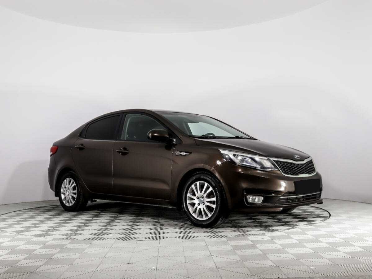 Kia Rio с пробегом — 2015 год. Фото: #2