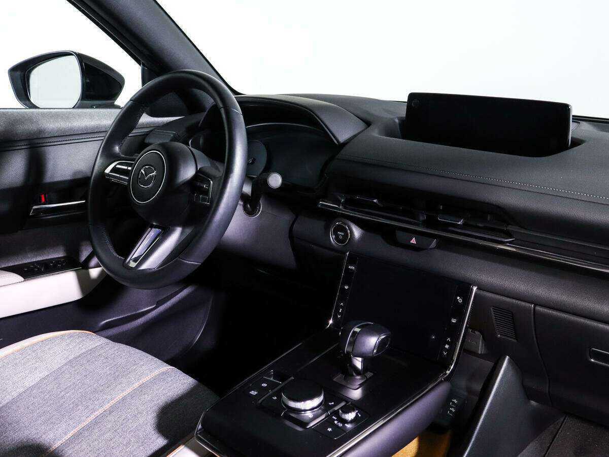Mazda MX-30 с пробегом — 2020 год. Фото: #8
