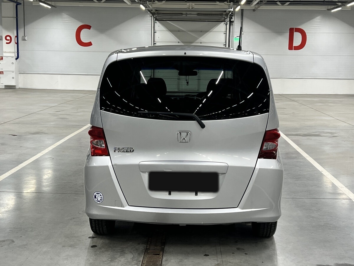 Honda Freed с пробегом — 2011 год. Фото: #5