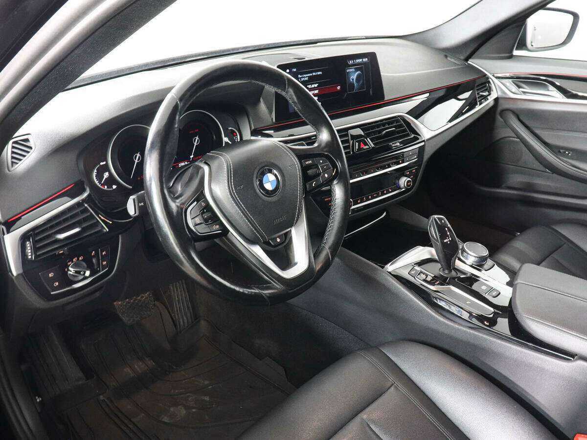 BMW 5 серии с пробегом — 2017 год. Фото: #11