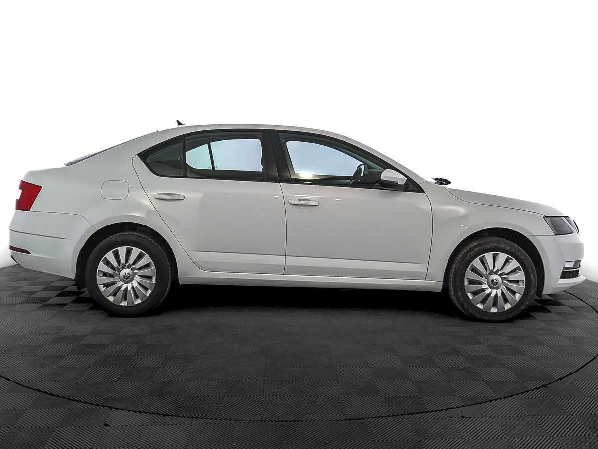 Skoda Octavia с пробегом — 2017 год. Фото: #3