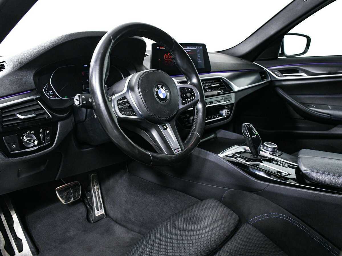 BMW 5 серии с пробегом — 2020 год. Фото: #12