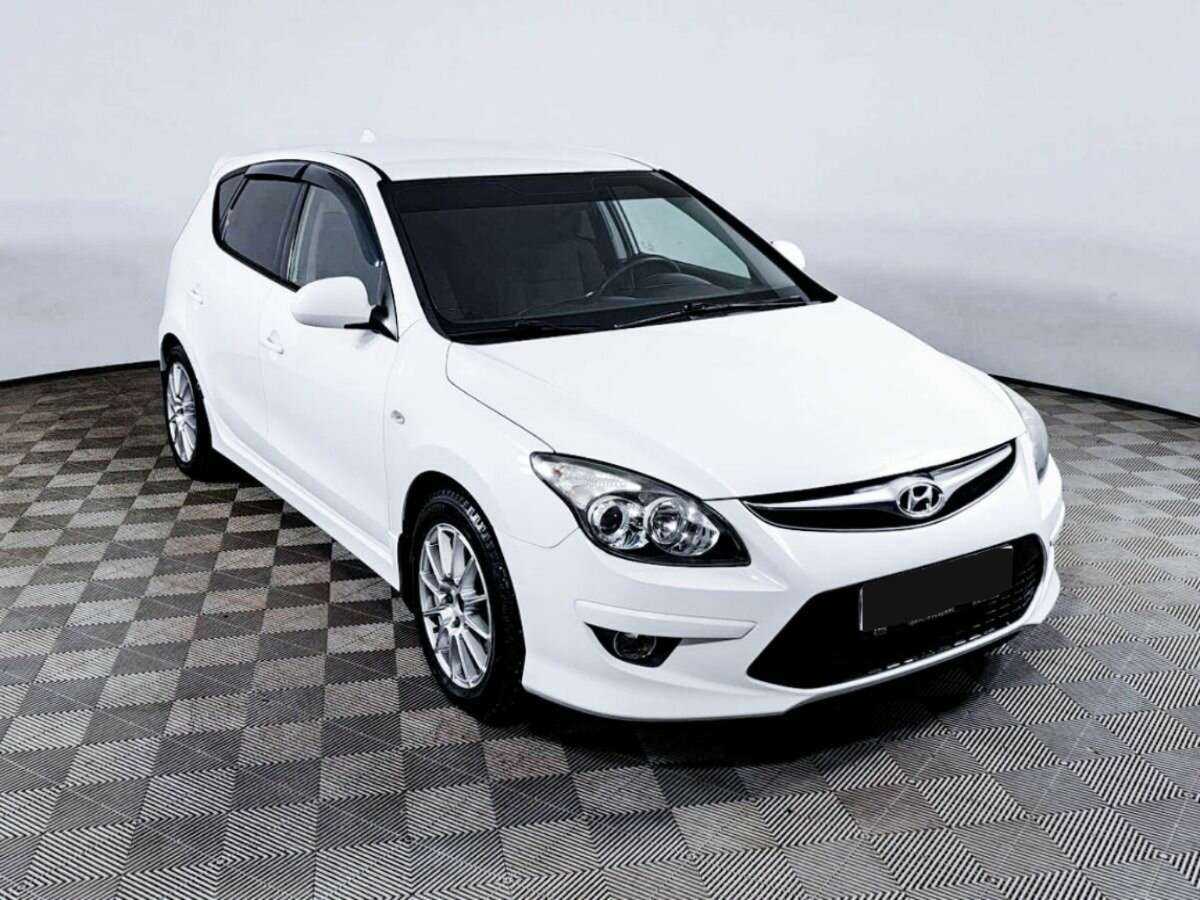 Hyundai i30 с пробегом — 2011 год. Фото: #2
