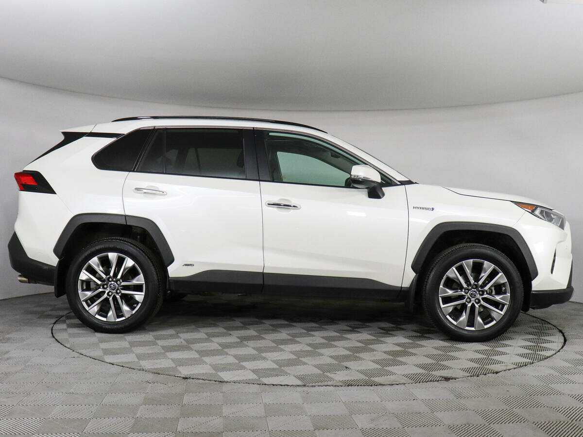 Toyota RAV4 с пробегом — 2019 год. Фото: #3