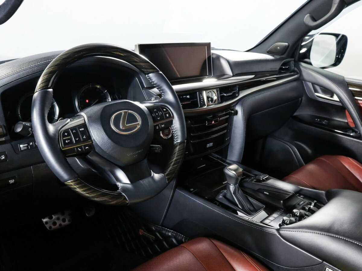 Lexus LX с пробегом — 2017 год. Фото: #10