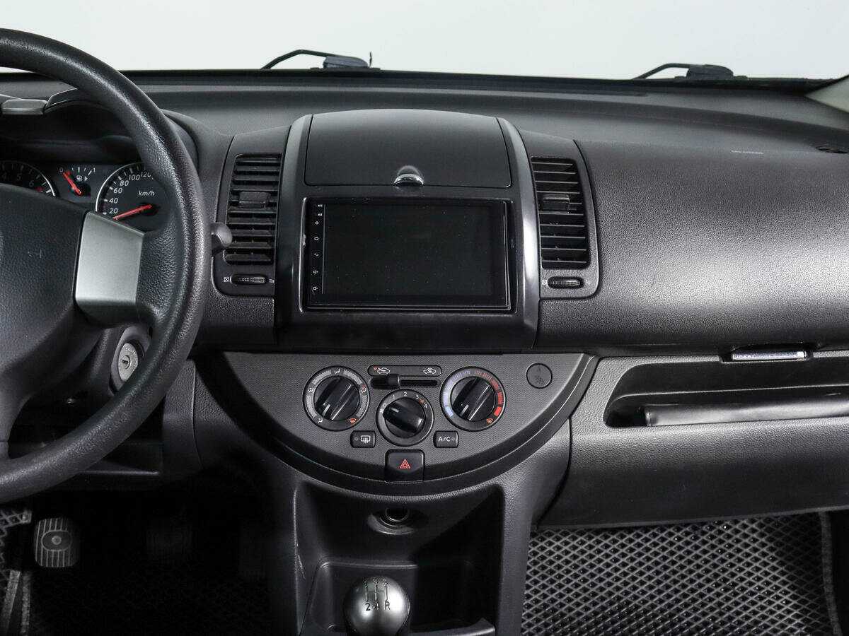 Nissan Note с пробегом — 2011 год. Фото: #10