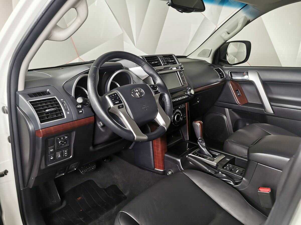 Toyota Land Cruiser Prado с пробегом — 2014 год. Фото: #13