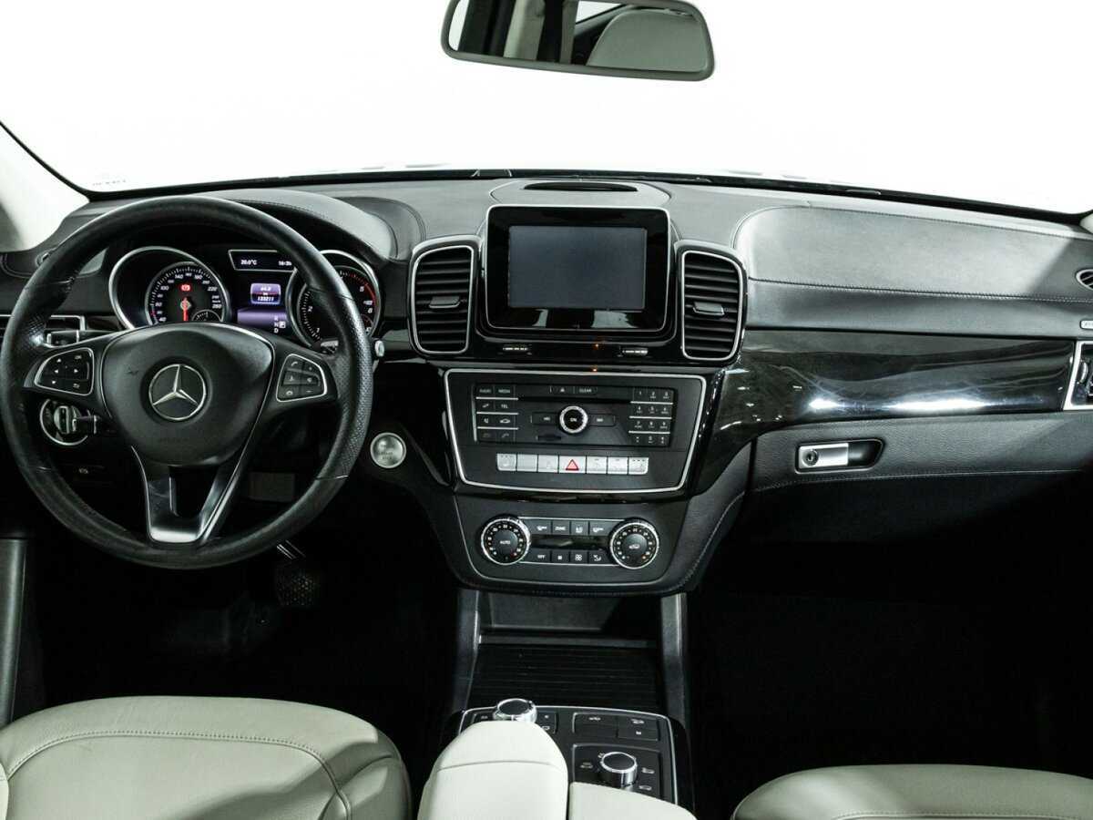 Mercedes-Benz GLE с пробегом — 2015 год. Фото: #12