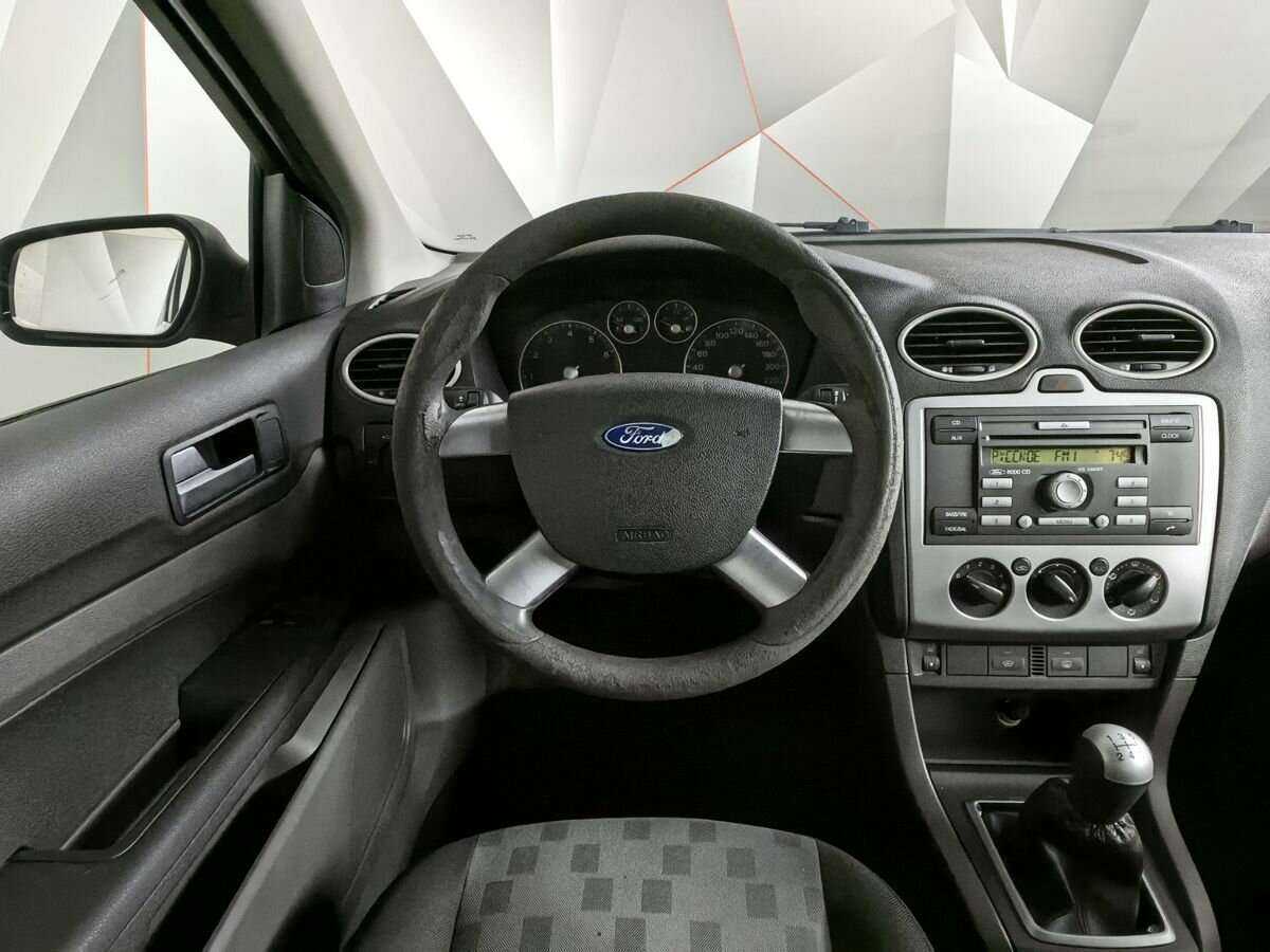 Ford Focus с пробегом — 2006 год. Фото: #13