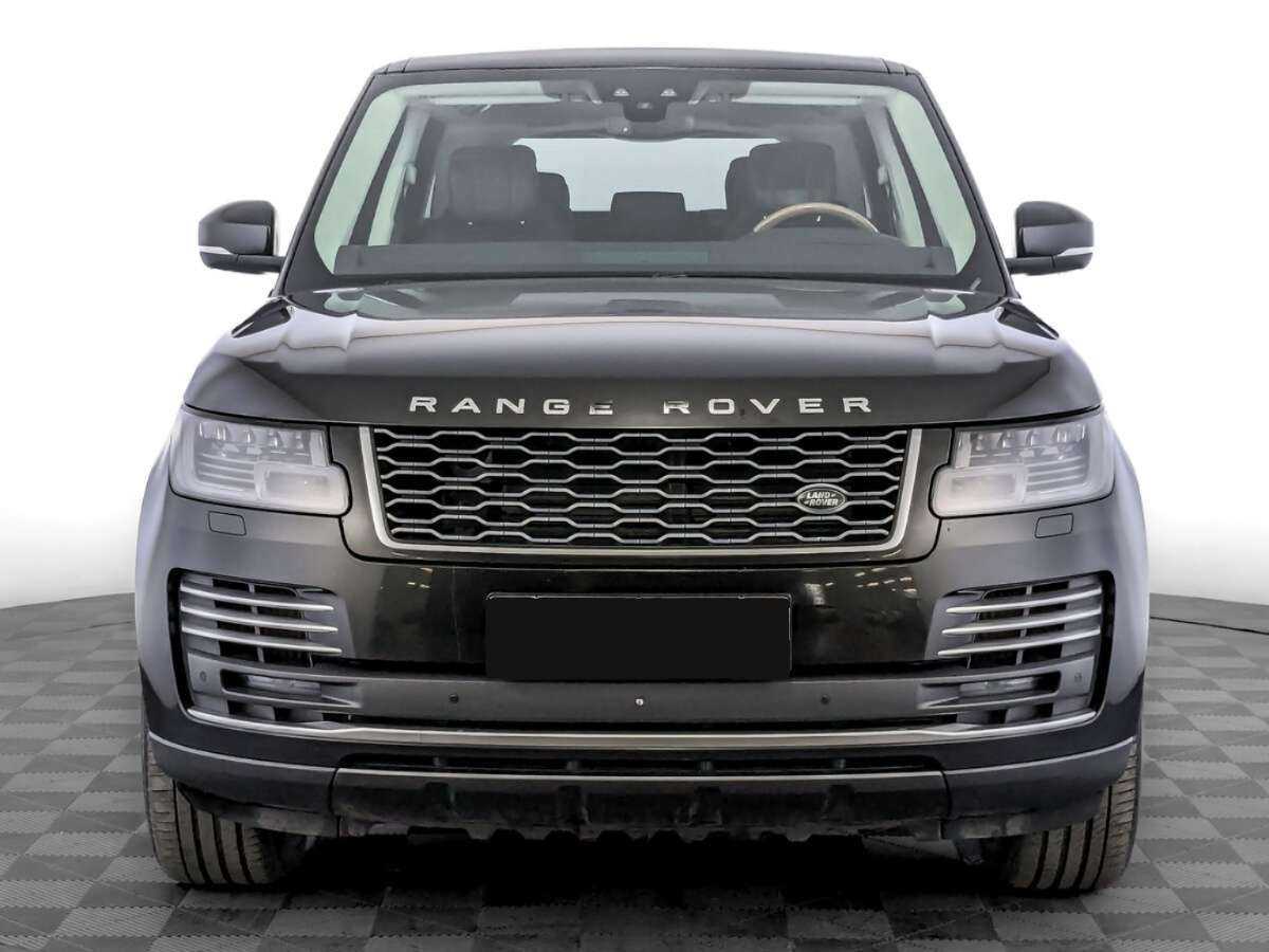 Land Rover Range Rover с пробегом — 2018 год. Фото: #1