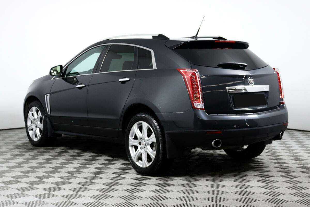 Cadillac SRX с пробегом — 2014 год. Фото: #6