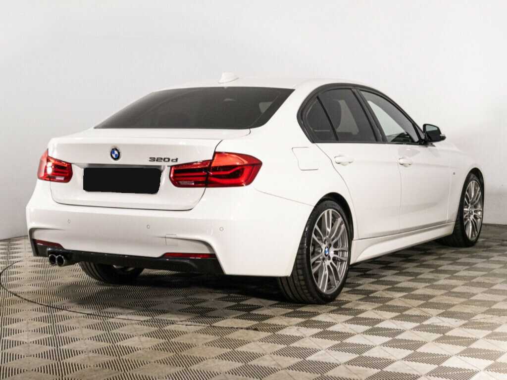 BMW 3 серии с пробегом — 2018 год. Фото: #4