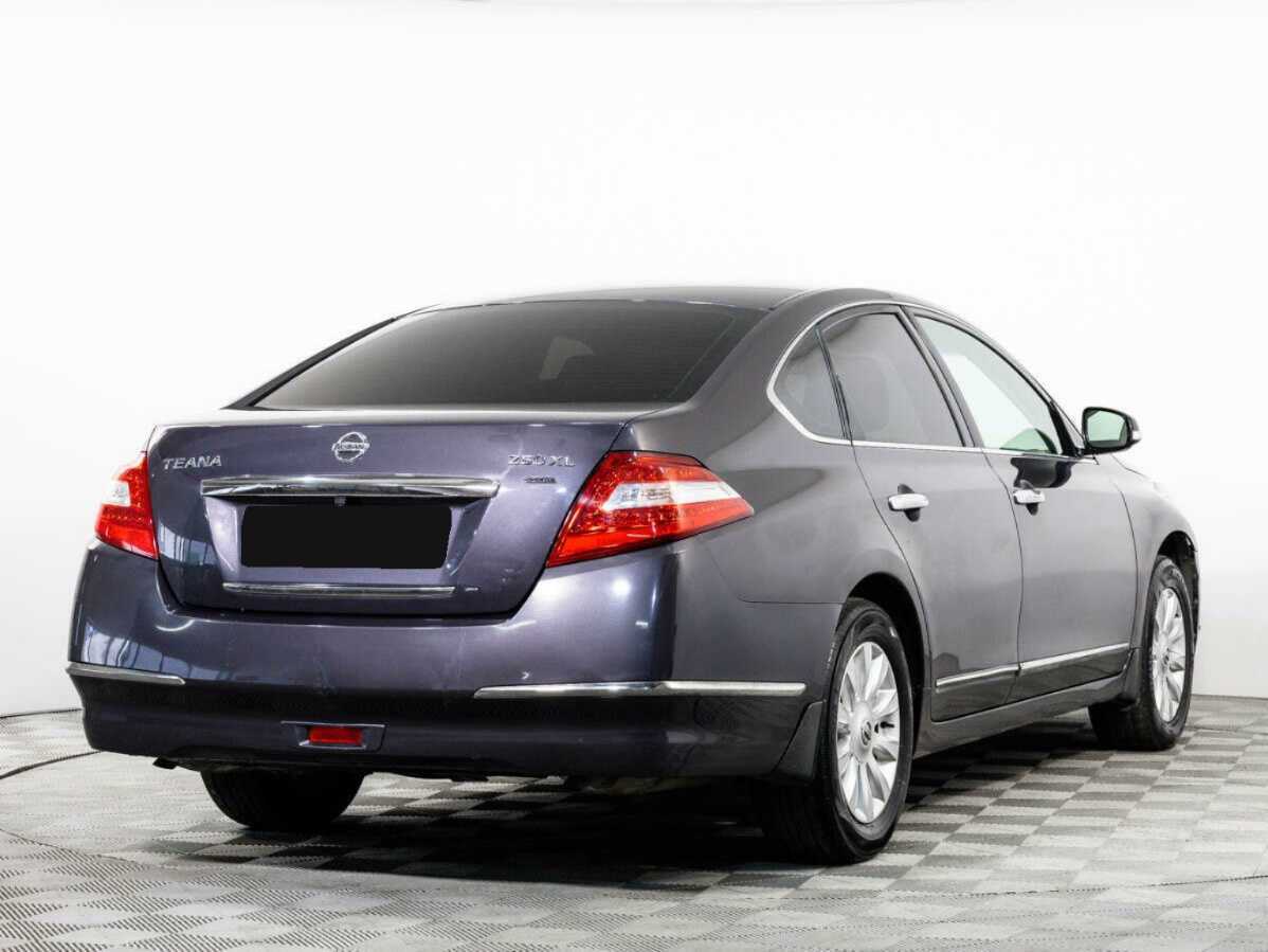 Nissan Teana с пробегом — 2011 год. Фото: #3