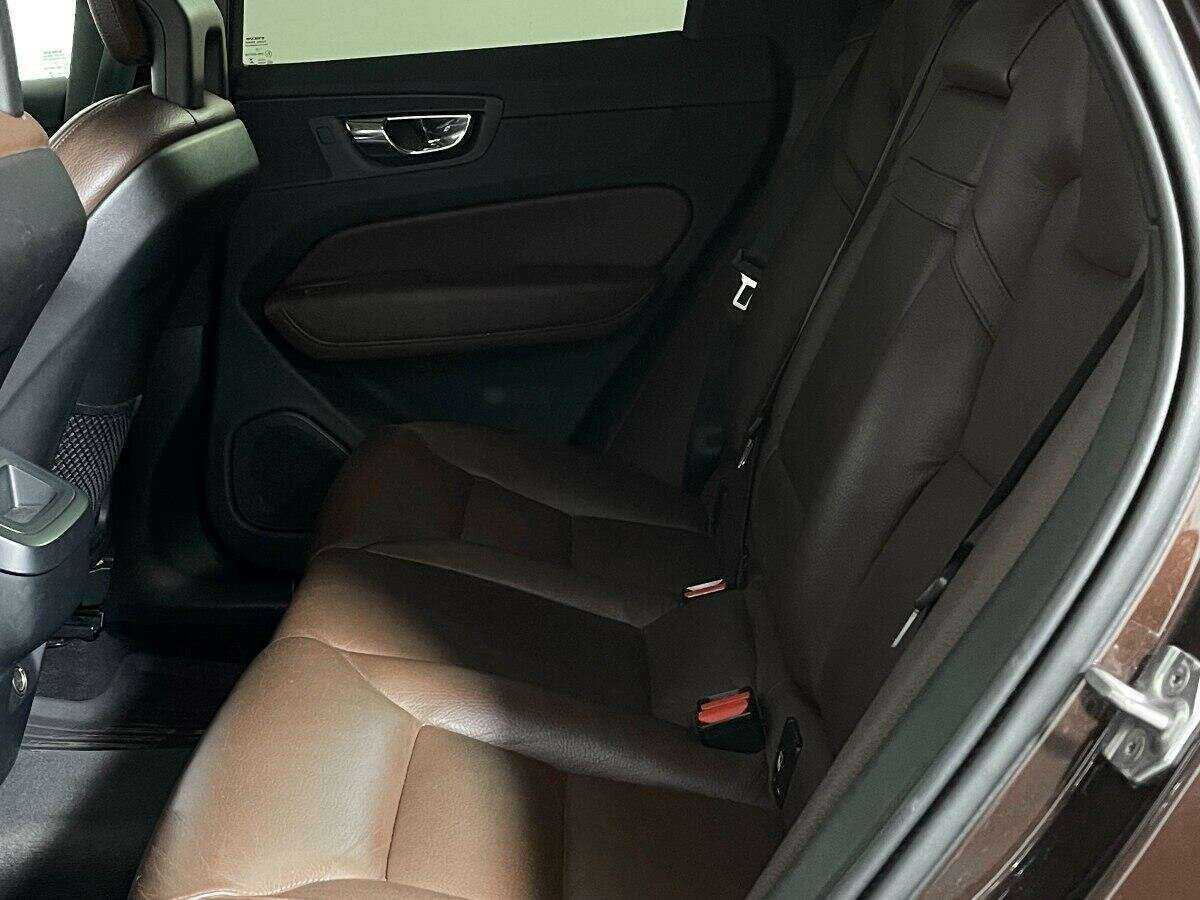 Volvo XC60 с пробегом — 2018 год. Фото: #9