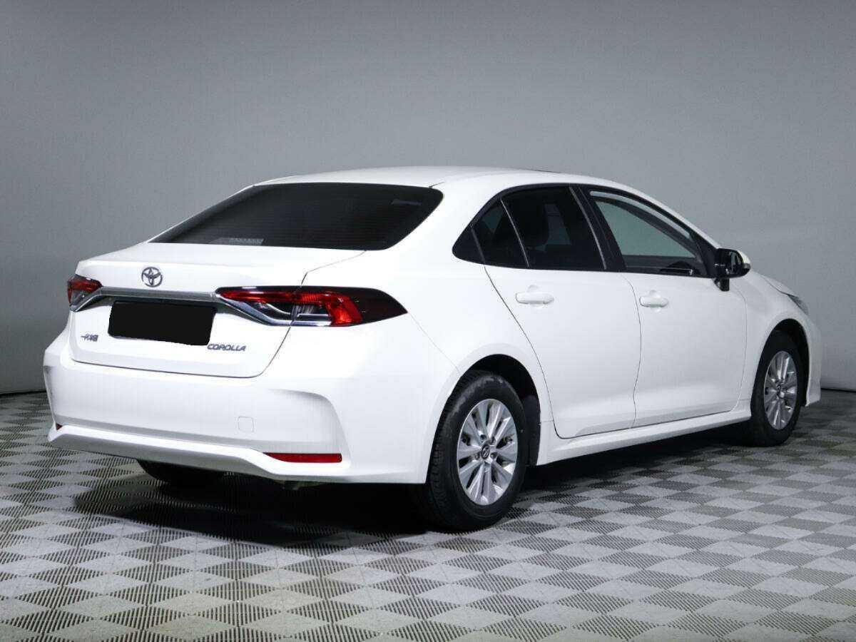 Toyota Corolla с пробегом — 2022 год. Фото: #2