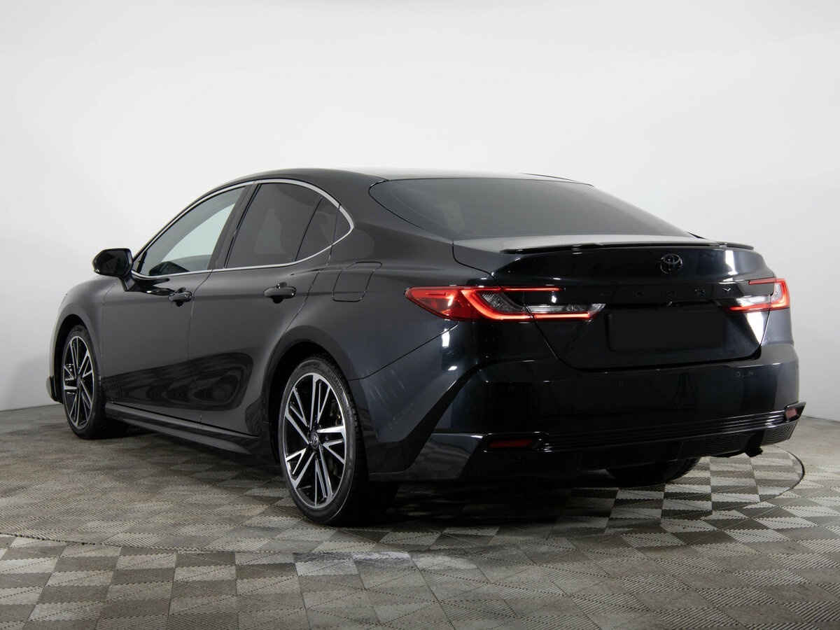 Toyota Camry с пробегом — 2024 год. Фото: #5
