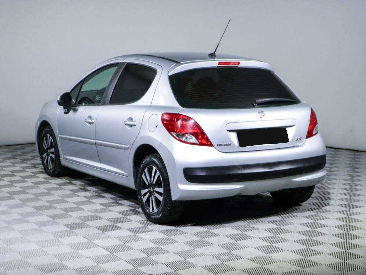 Peugeot 207 с пробегом — 2010 год. Фото: #5