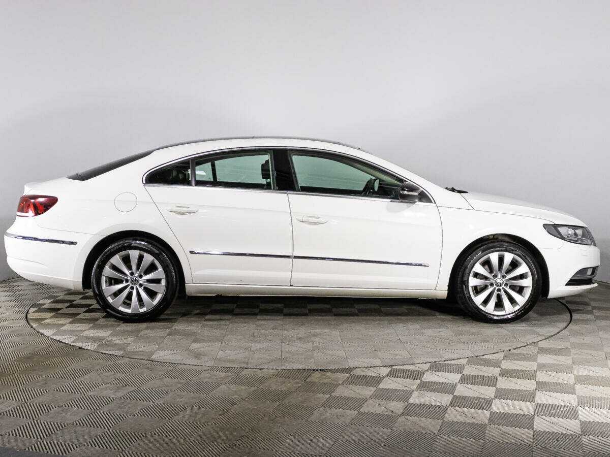 Volkswagen Passat CC с пробегом — 2013 год. Фото: #3