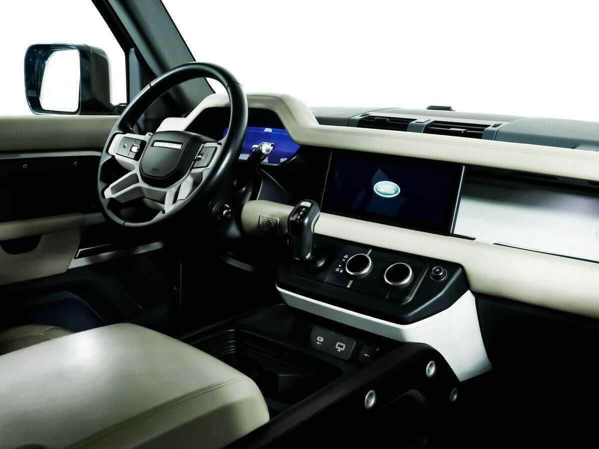 Land Rover Defender с пробегом — 2021 год. Фото: #8