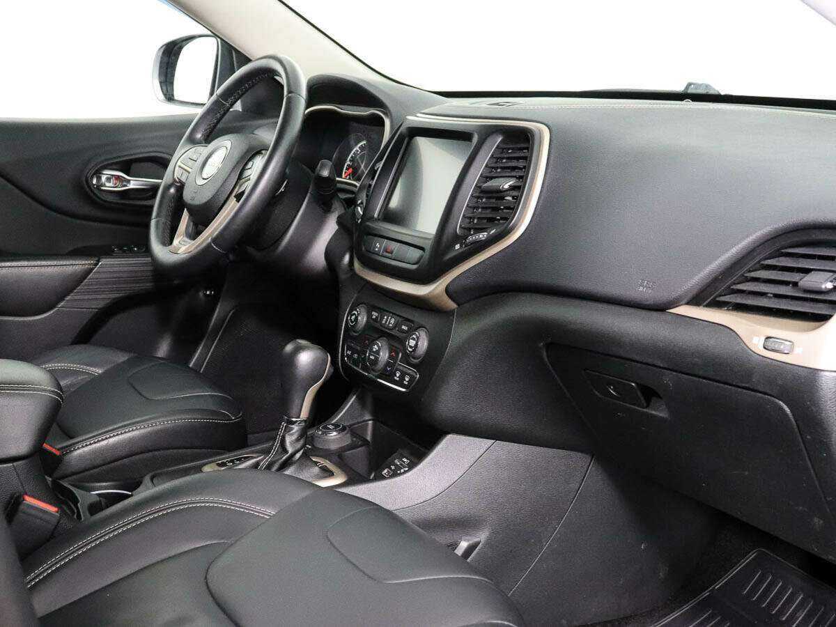 Jeep Cherokee с пробегом — 2014 год. Фото: #6