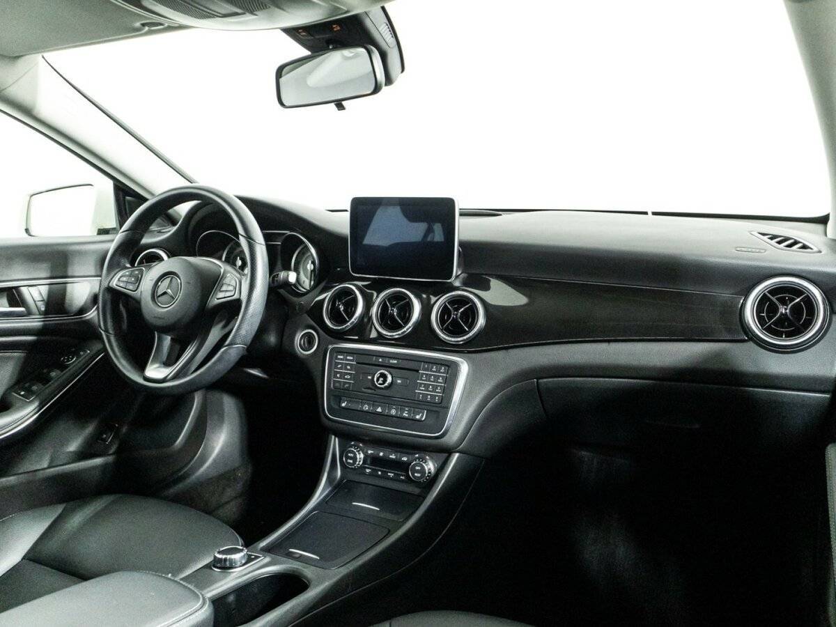 Mercedes-Benz CLA с пробегом — 2015 год. Фото: #8