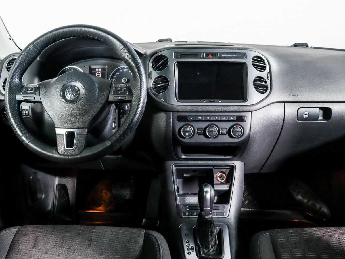 Volkswagen Tiguan с пробегом — 2015 год. Фото: #11