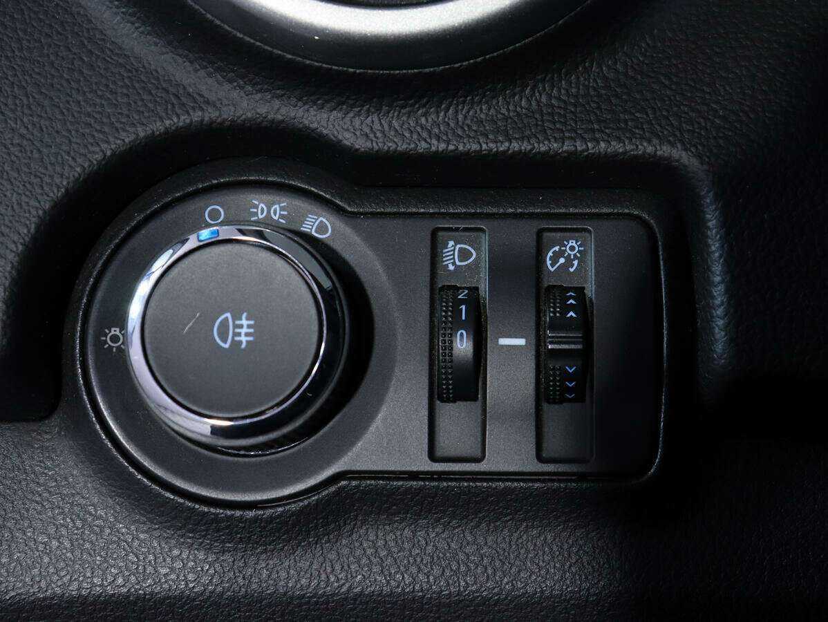 Chevrolet Tracker с пробегом — 2015 год. Фото: #14