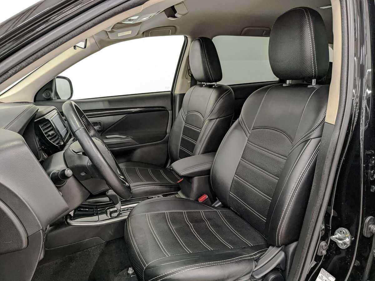 Mitsubishi Outlander с пробегом — 2020 год. Фото: #15