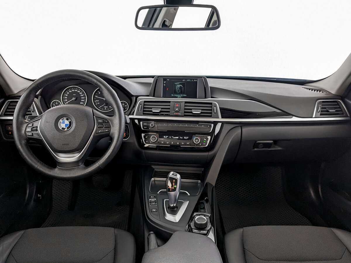BMW 3 серии с пробегом — 2018 год. Фото: #11