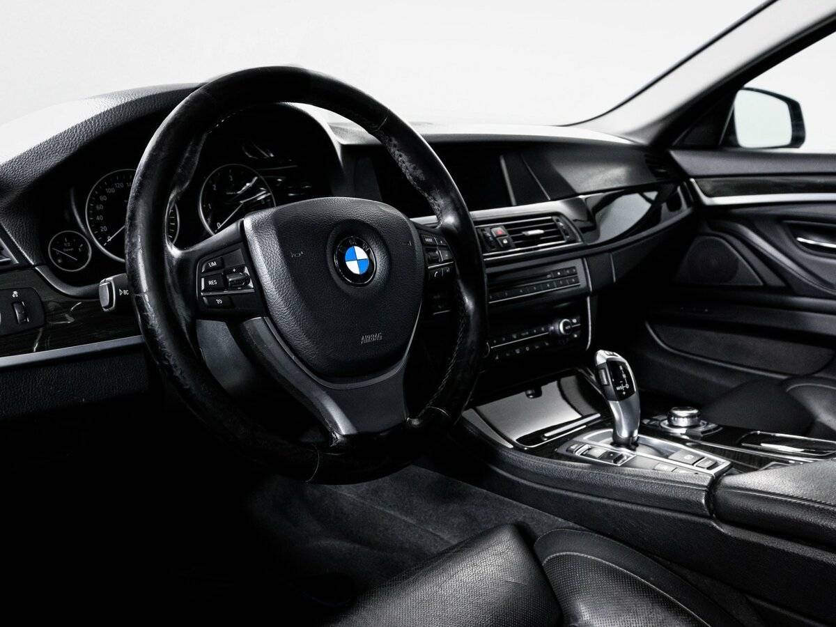 BMW 5 серии с пробегом — 2012 год. Фото: #13