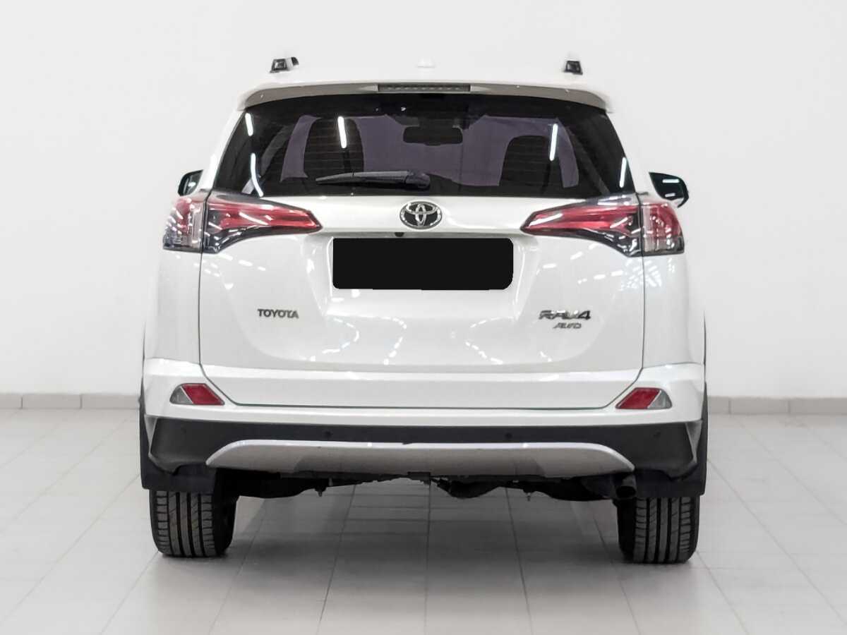 Toyota RAV4 с пробегом — 2017 год. Фото: #5