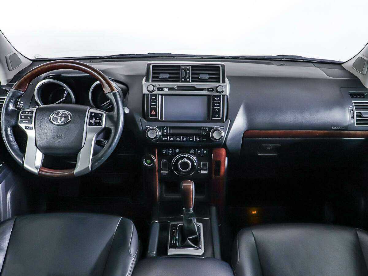Toyota Land Cruiser Prado с пробегом — 2014 год. Фото: #10