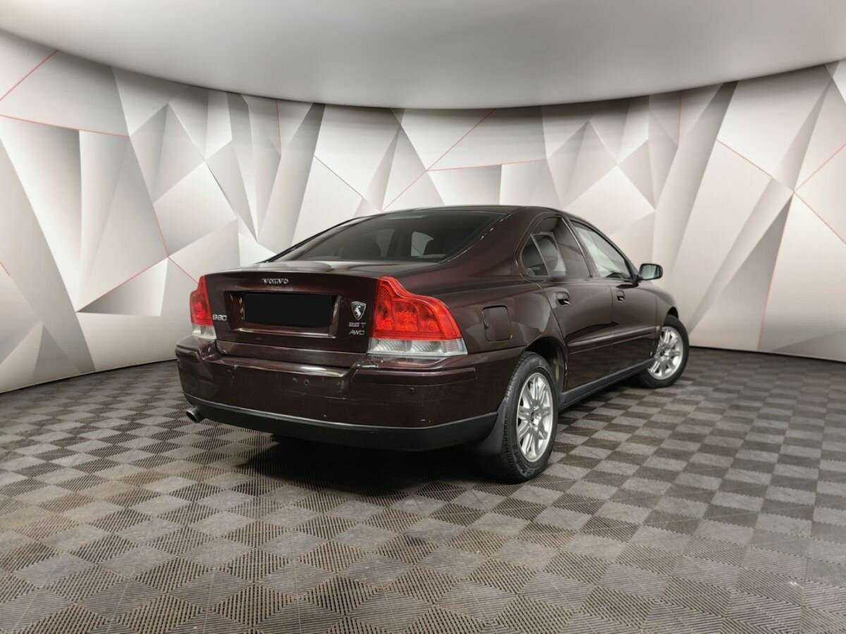 Volvo S60 с пробегом — 2006 год. Фото: #1