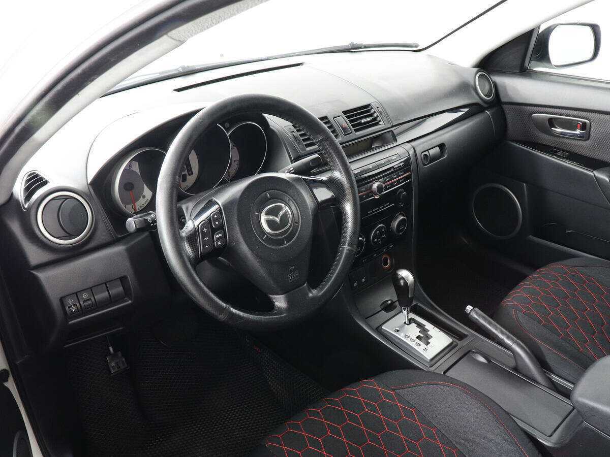 Mazda 3 с пробегом — 2008 год. Фото: #4