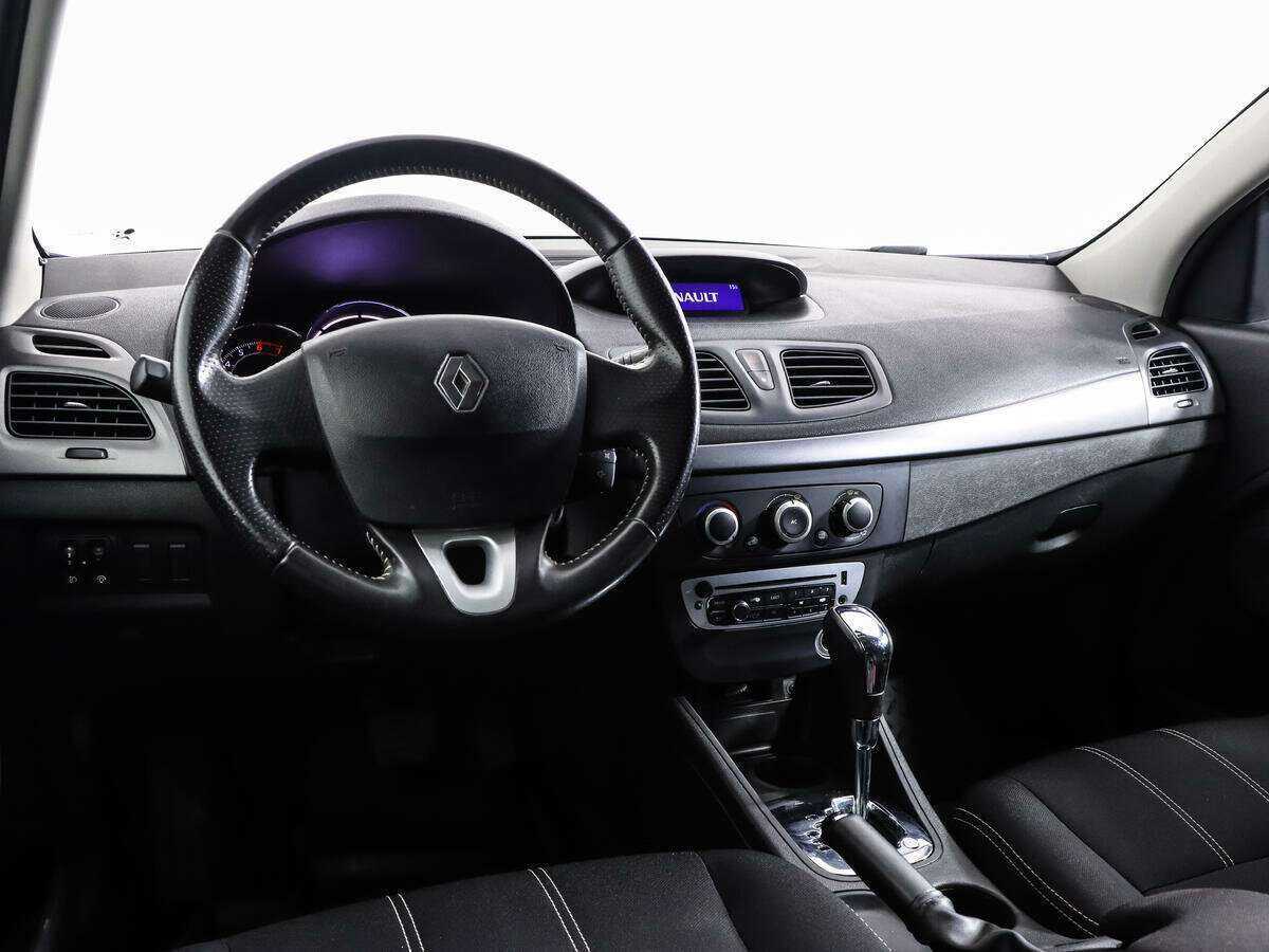 Renault Megane с пробегом — 2013 год. Фото: #10