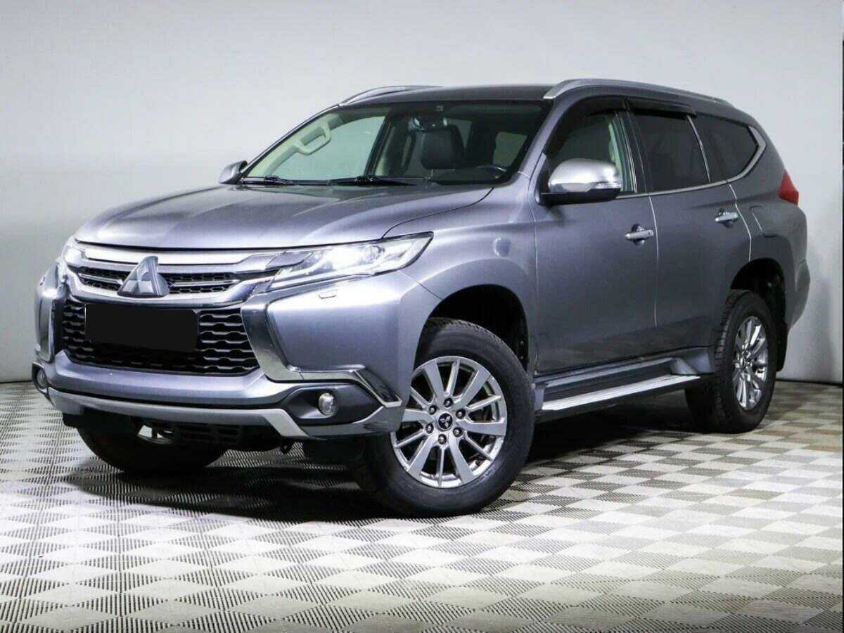 Mitsubishi Pajero Sport с пробегом — 2017 год. Посмотреть фото