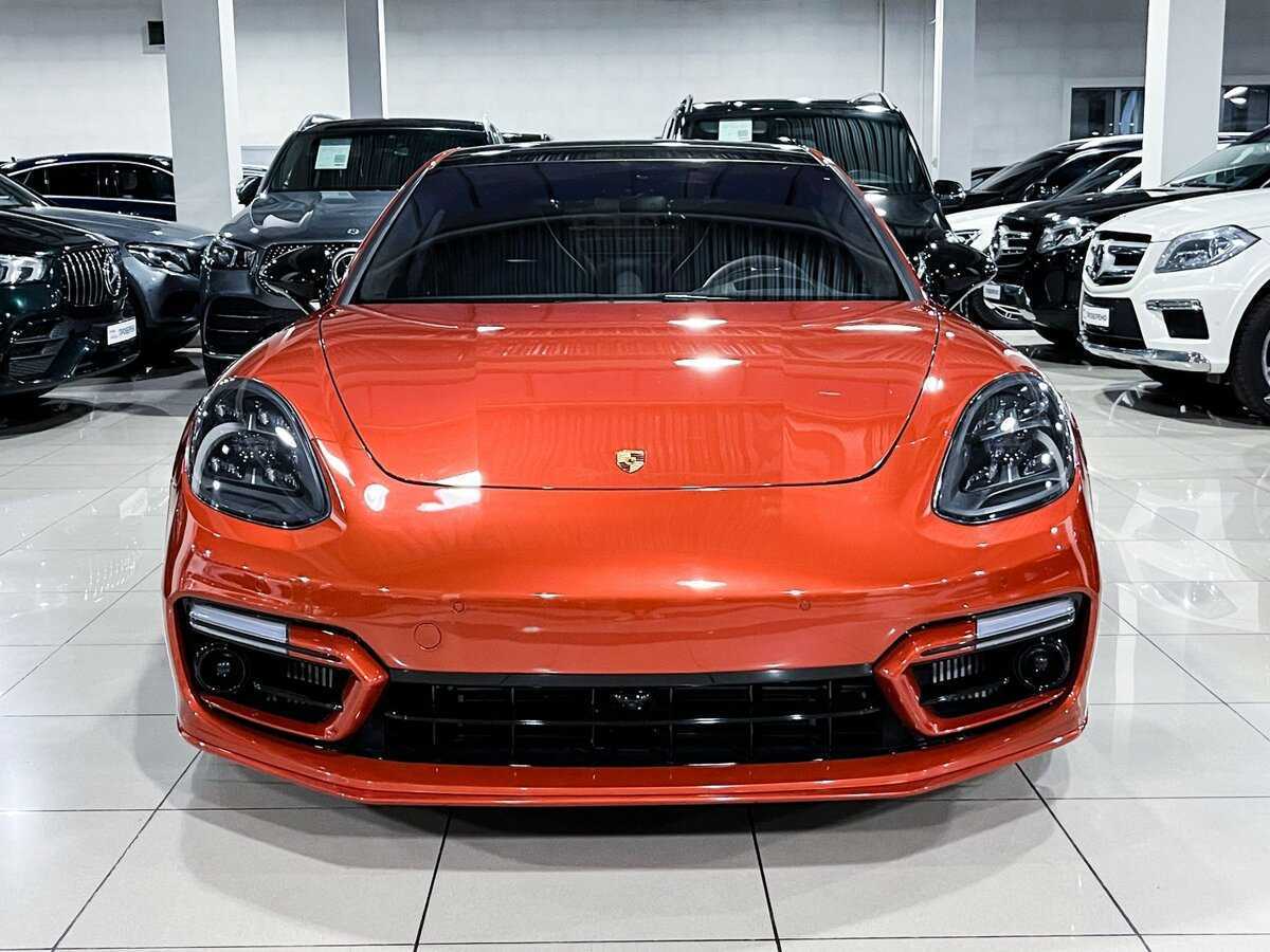 Porsche Panamera с пробегом — 2020 год. Фото: #1