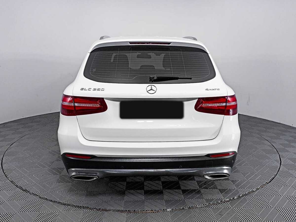 Mercedes-Benz GLC с пробегом — 2017 год. Фото: #4