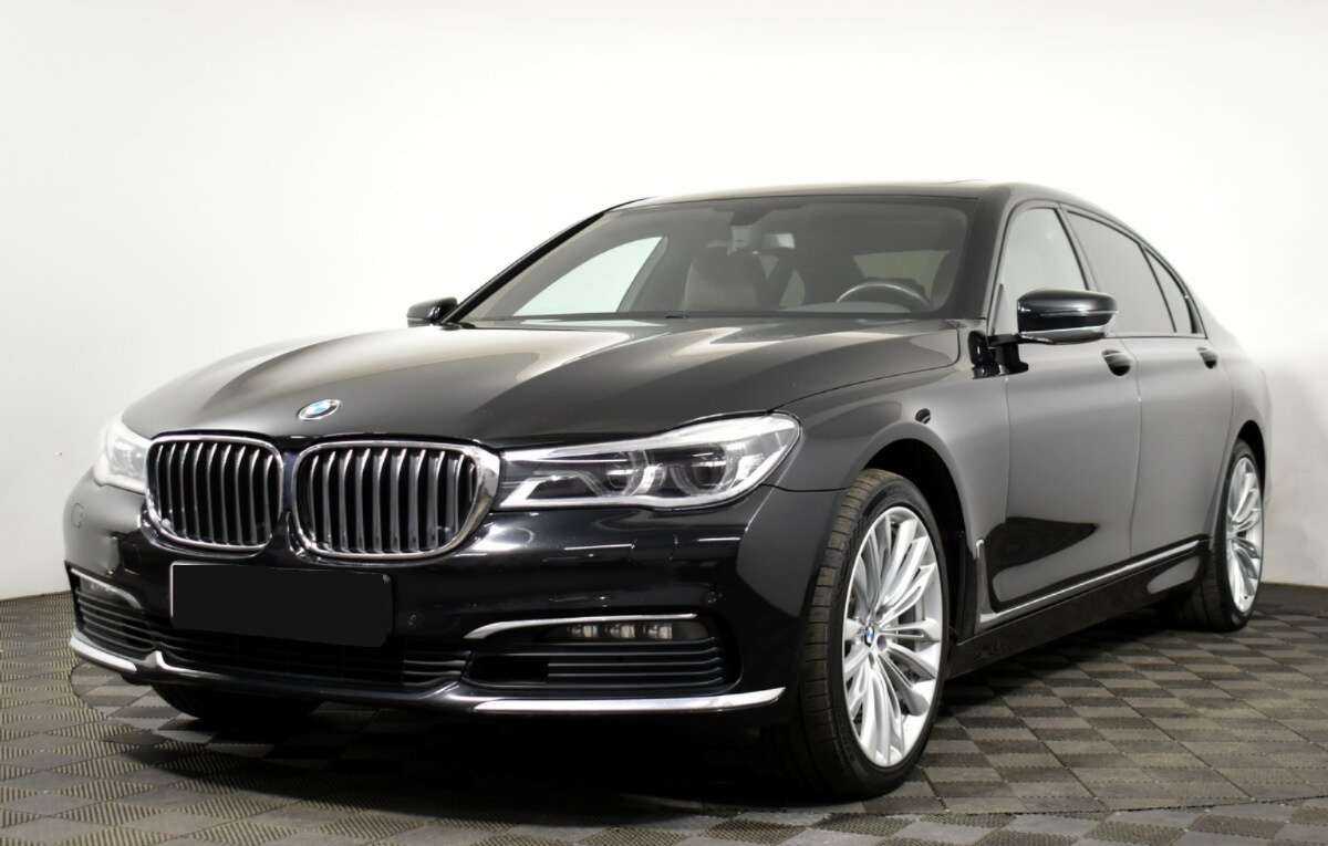 BMW 7 серии с пробегом — 2017 год. Посмотреть фото