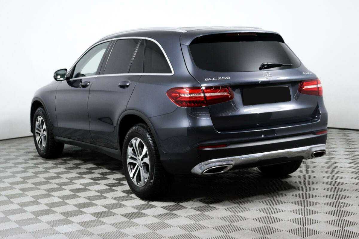 Mercedes-Benz GLC с пробегом — 2015 год. Фото: #6