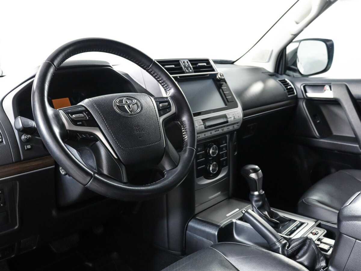 Toyota Land Cruiser Prado с пробегом — 2018 год. Фото: #10